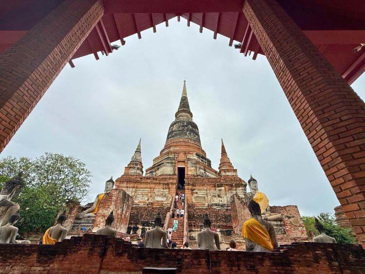 Wat Yai Chai Mongkol
