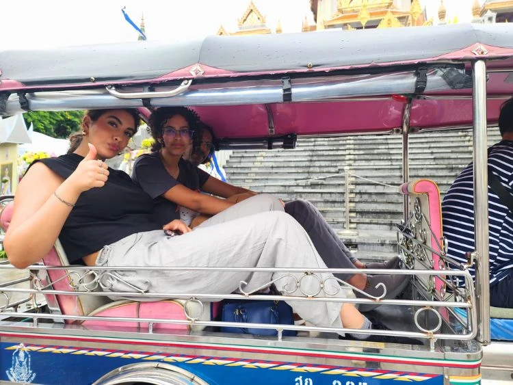 Ultimate Private Bangkok Tuk Tuk Tour and Dinner