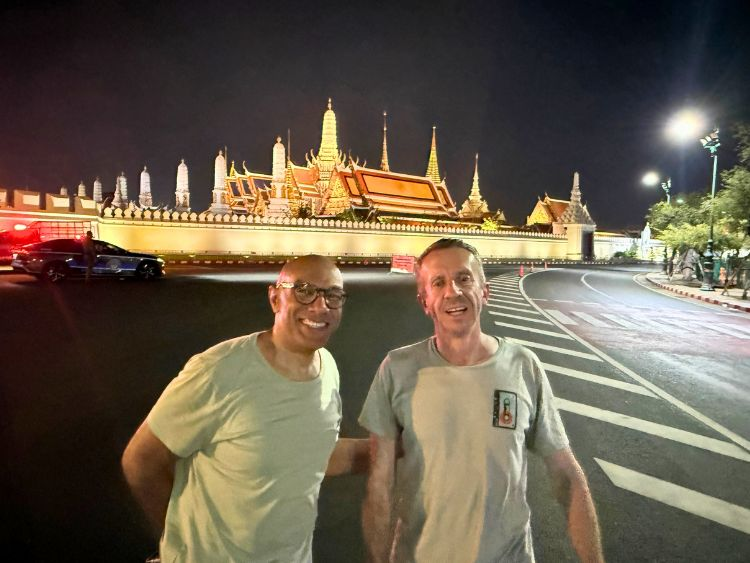 Ultimate Private Bangkok Tuk Tuk Tour and Dinner