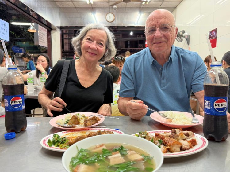 Ultimate Private Bangkok Tuk Tuk Tour and Dinner