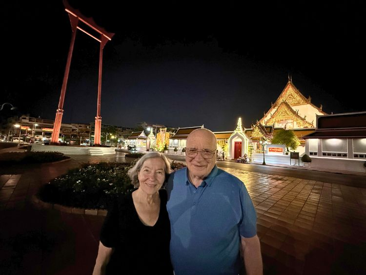 Ultimate Private Bangkok Tuk Tuk Tour and Dinner