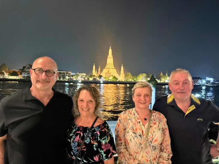 Ultimate Private Bangkok Tuk Tuk Tour and Dinner