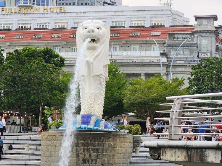 Stunning Private Singapore Night Tour with River Cruise