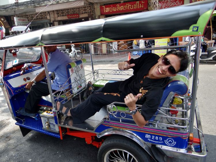 Ultimate Private Bangkok Tuk Tuk Tour and Dinner