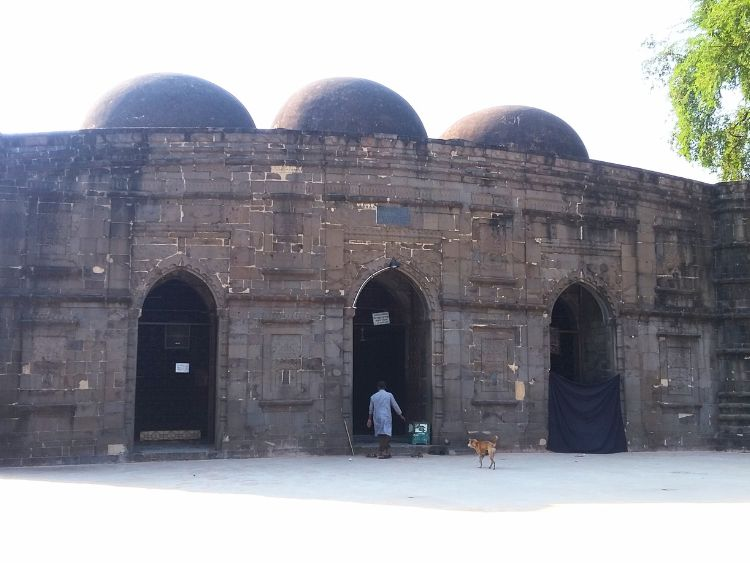 Kusumba Mosque